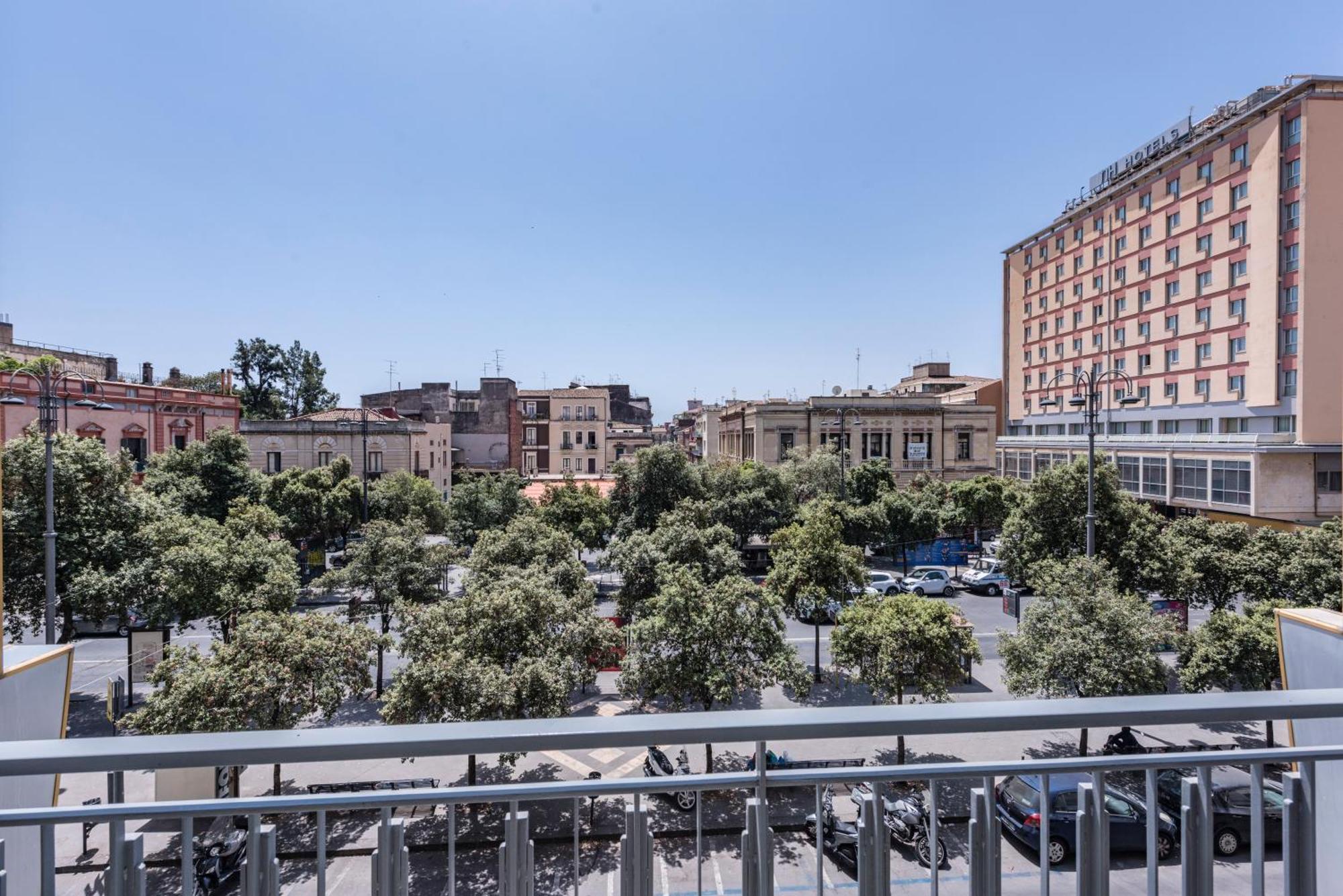 Ferrini Home - Suites Κατάνια Εξωτερικό φωτογραφία
